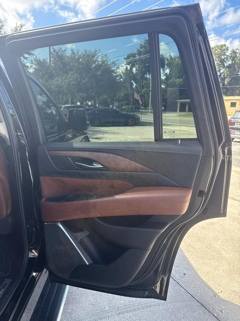 Cadillac Escalade 4WD 4dr Premium Luxury 2019