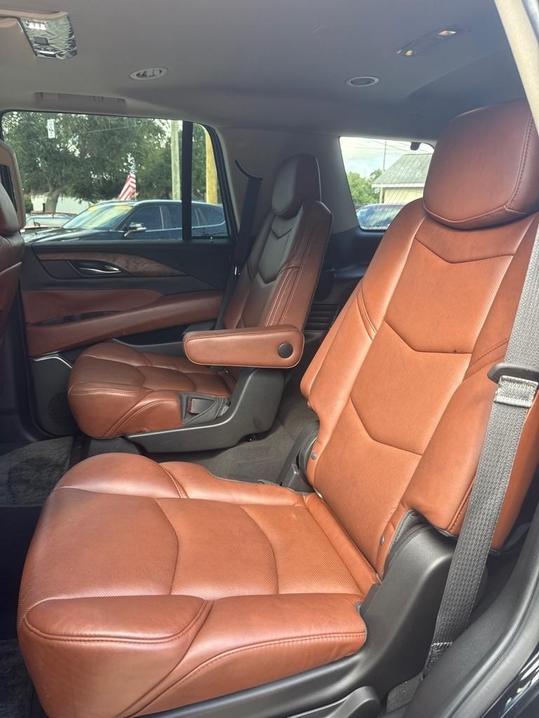 Cadillac Escalade 4WD 4dr Premium Luxury 2019