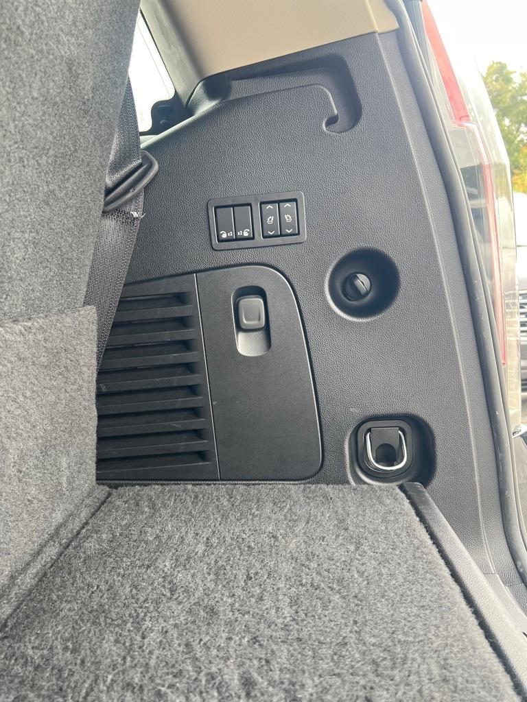 Cadillac Escalade 4WD 4dr Premium Luxury 2019