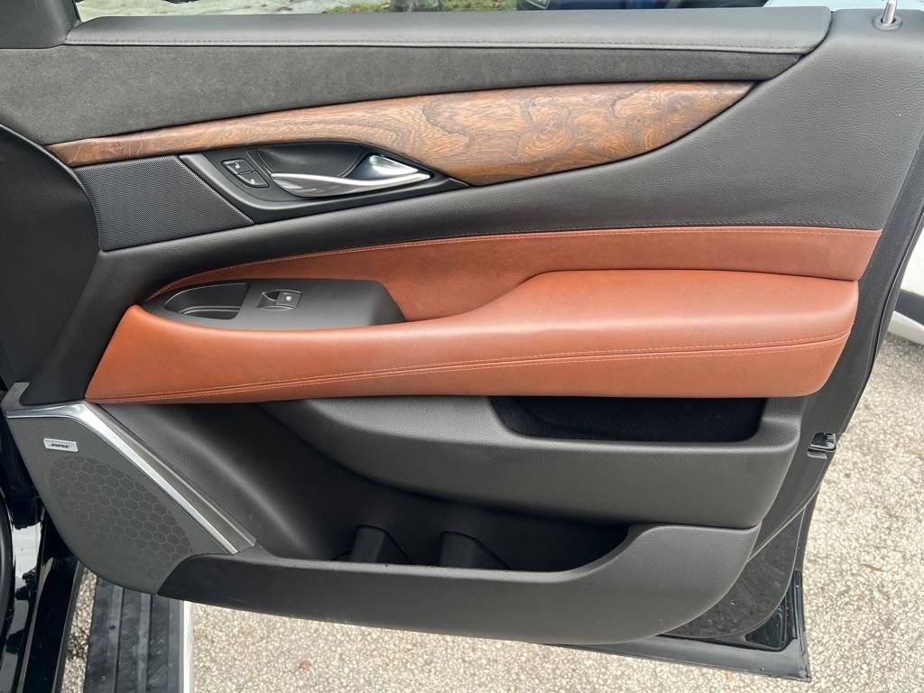 Cadillac Escalade 4WD 4dr Premium Luxury 2019