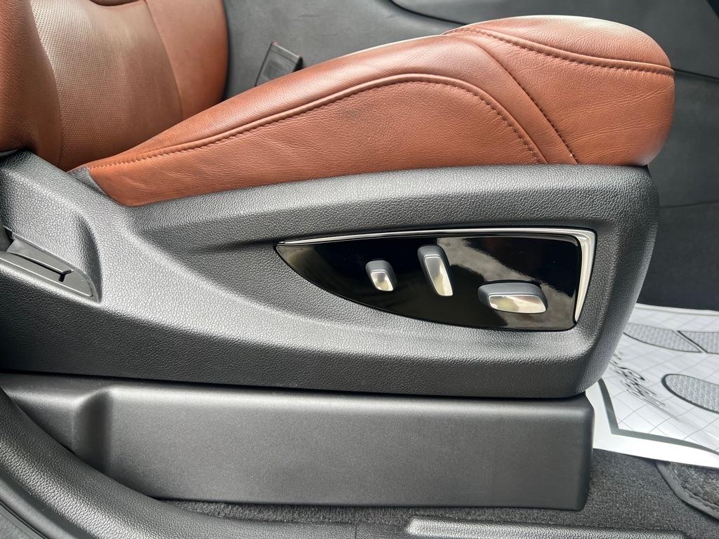 Cadillac Escalade 4WD 4dr Premium Luxury 2019