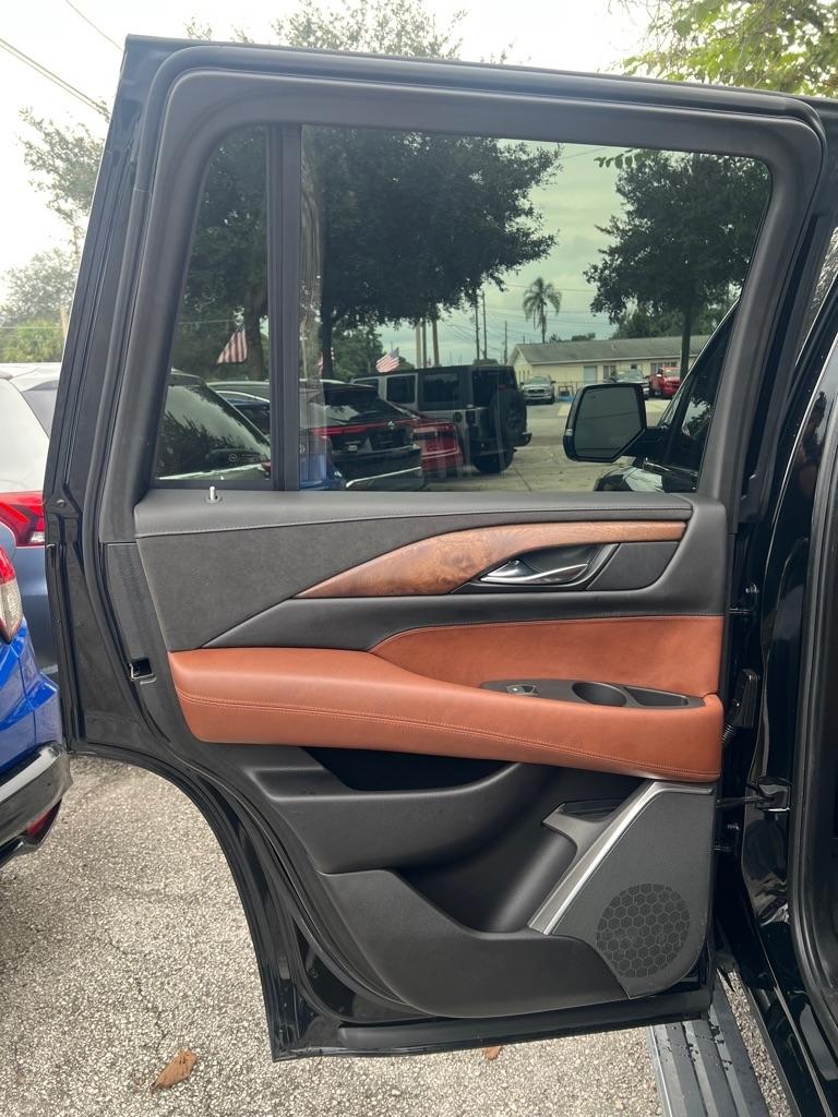 Cadillac Escalade 4WD 4dr Premium Luxury 2019