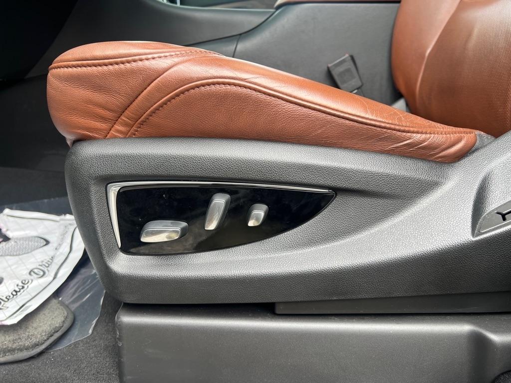 Cadillac Escalade 4WD 4dr Premium Luxury 2019