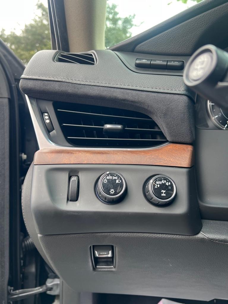 Cadillac Escalade 4WD 4dr Premium Luxury 2019