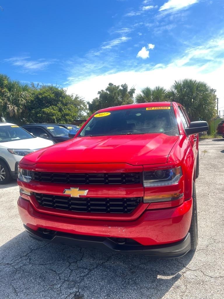 Chevrolet Silverado 1500 2WD Double Cab 143.5" Custom 2017