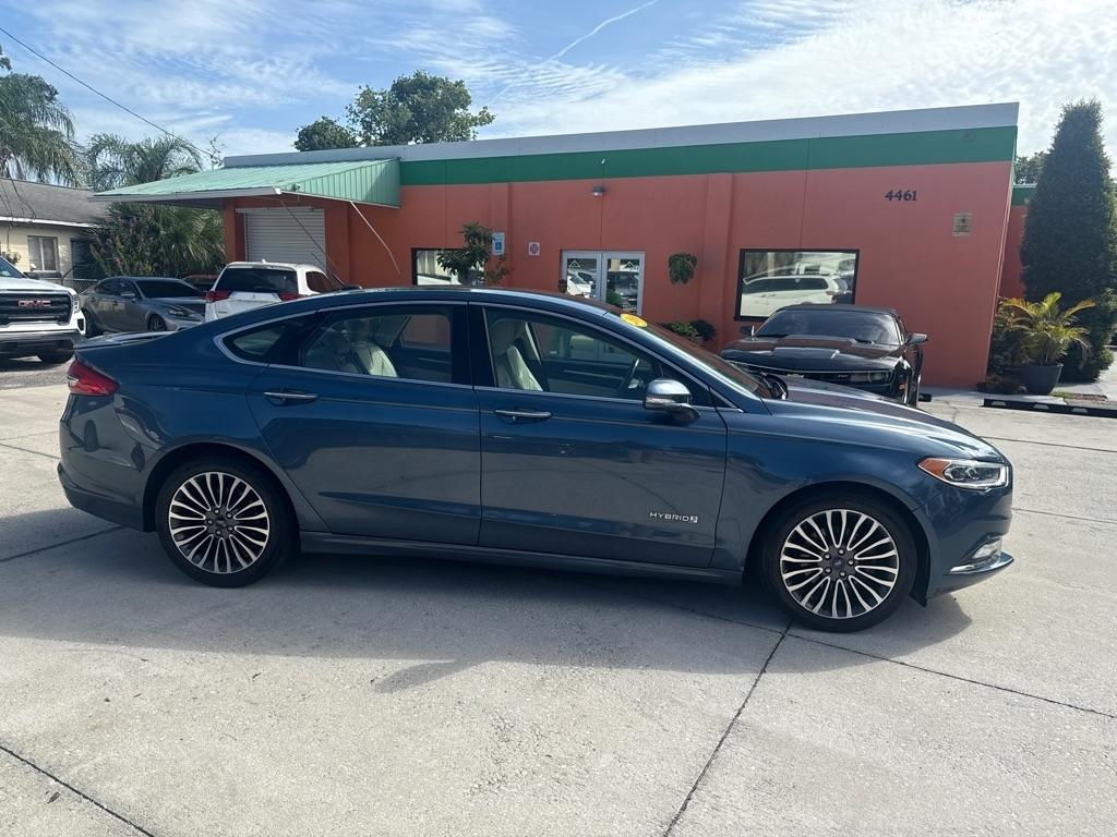 Ford Fusion Hybrid Titanium FWD 2018