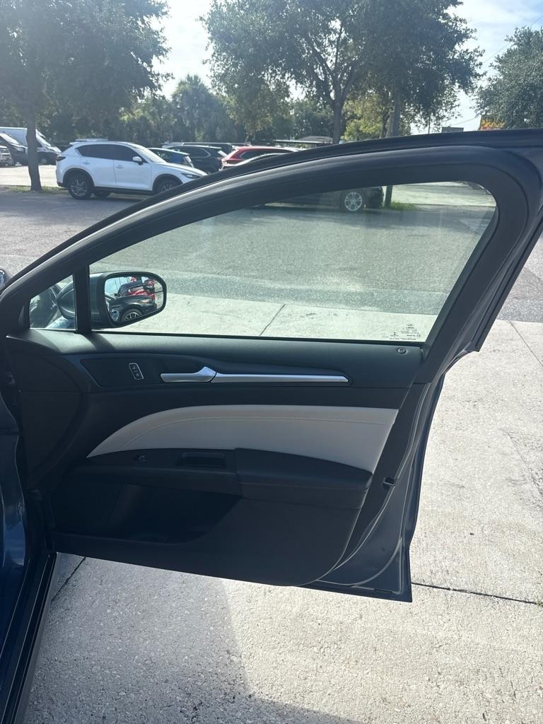 Ford Fusion Hybrid Titanium FWD 2018