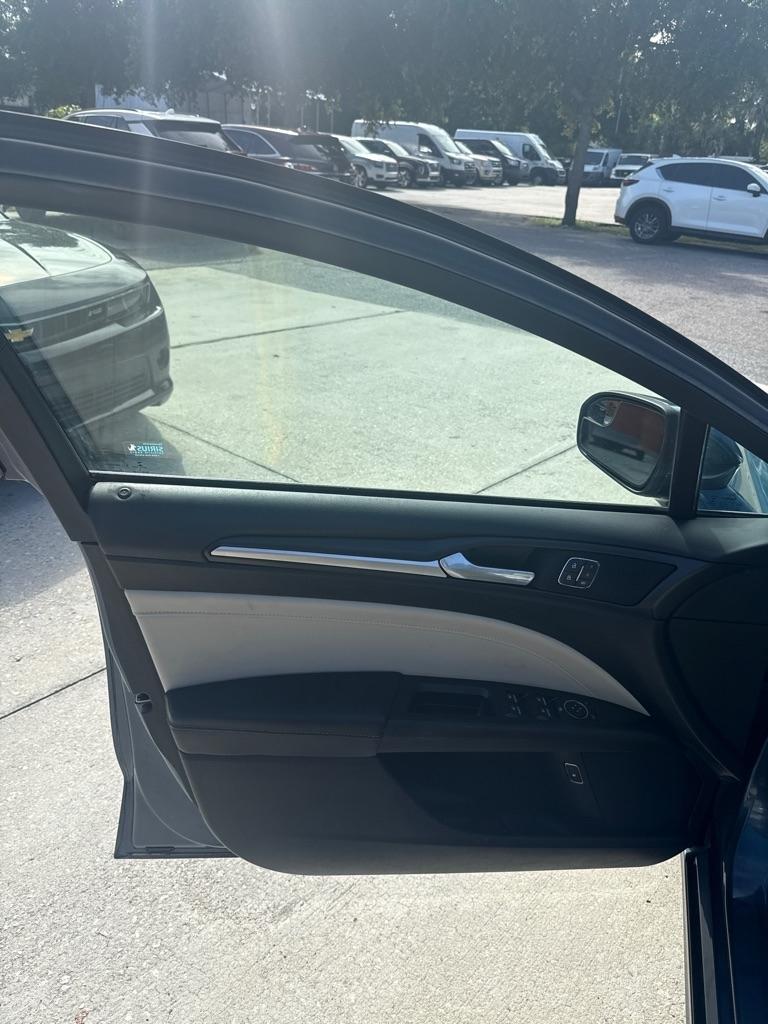 Ford Fusion Hybrid Titanium FWD 2018