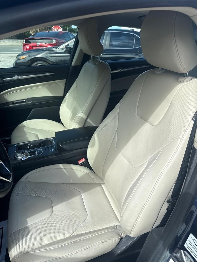 Ford Fusion Hybrid Titanium FWD 2018