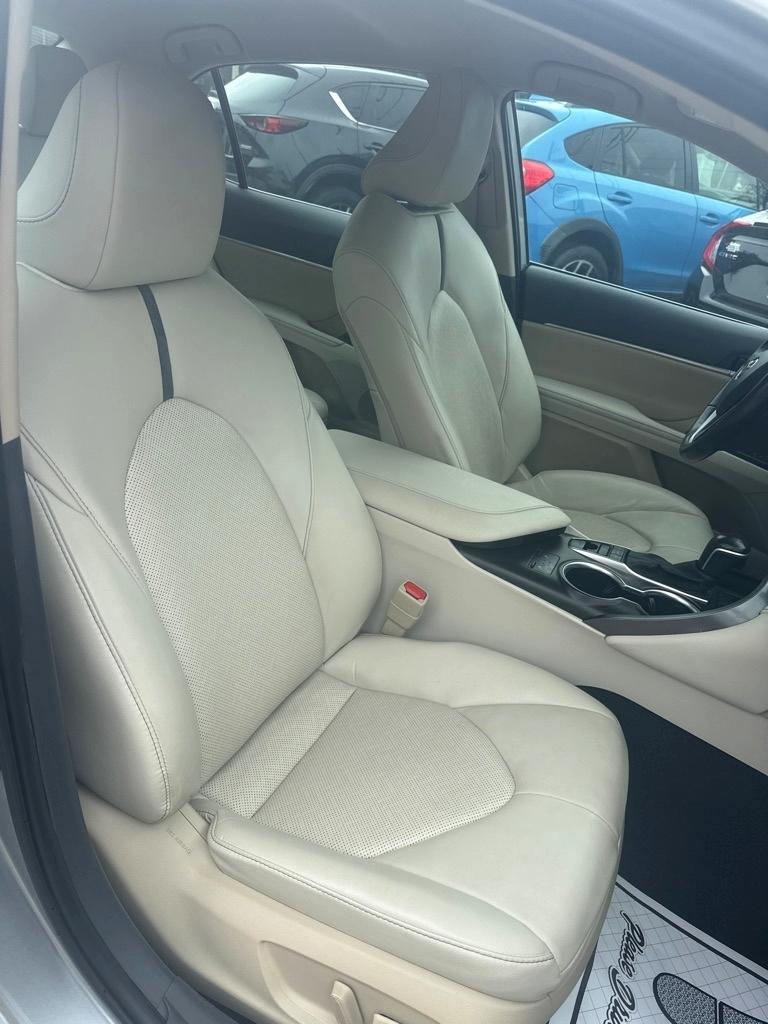 Toyota Camry XLE Auto (Natl) 2024
