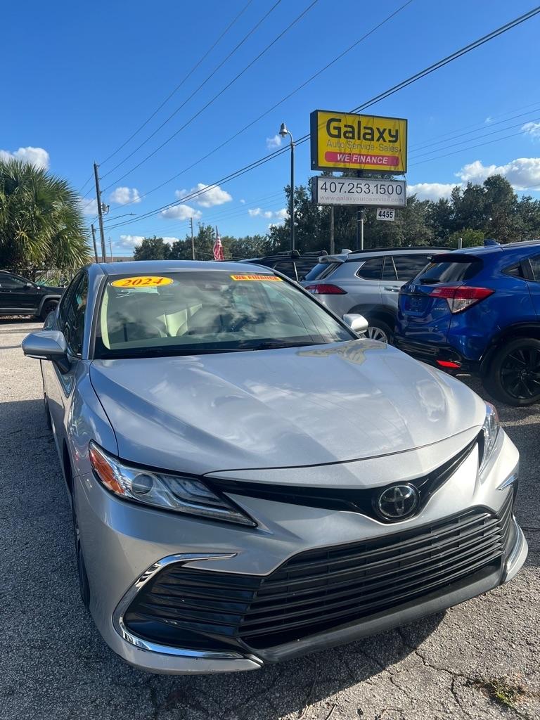 Toyota Camry XLE Auto (Natl) 2024