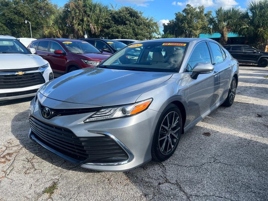 Toyota Camry XLE Auto (Natl) 2024