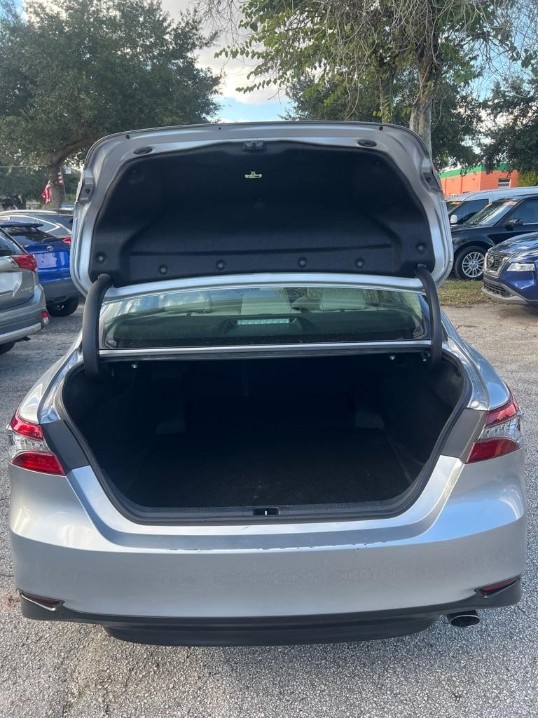 Toyota Camry XLE Auto (Natl) 2024