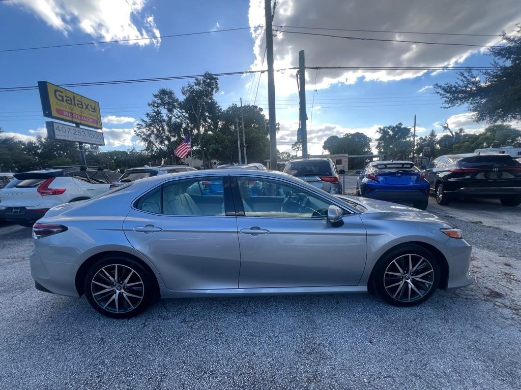 Toyota Camry XLE Auto (Natl) 2024