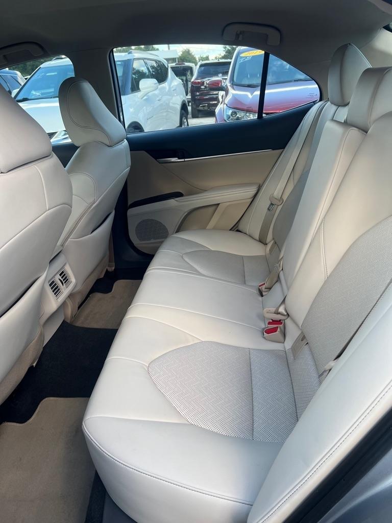 Toyota Camry XLE Auto (Natl) 2024