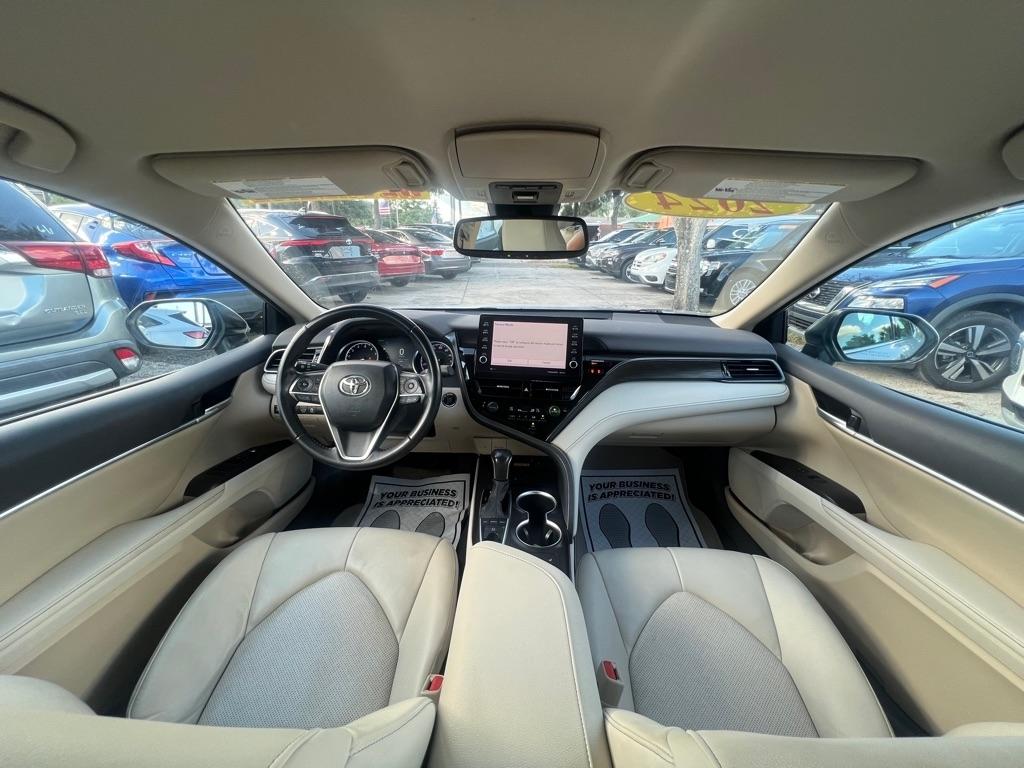 Toyota Camry XLE Auto (Natl) 2024