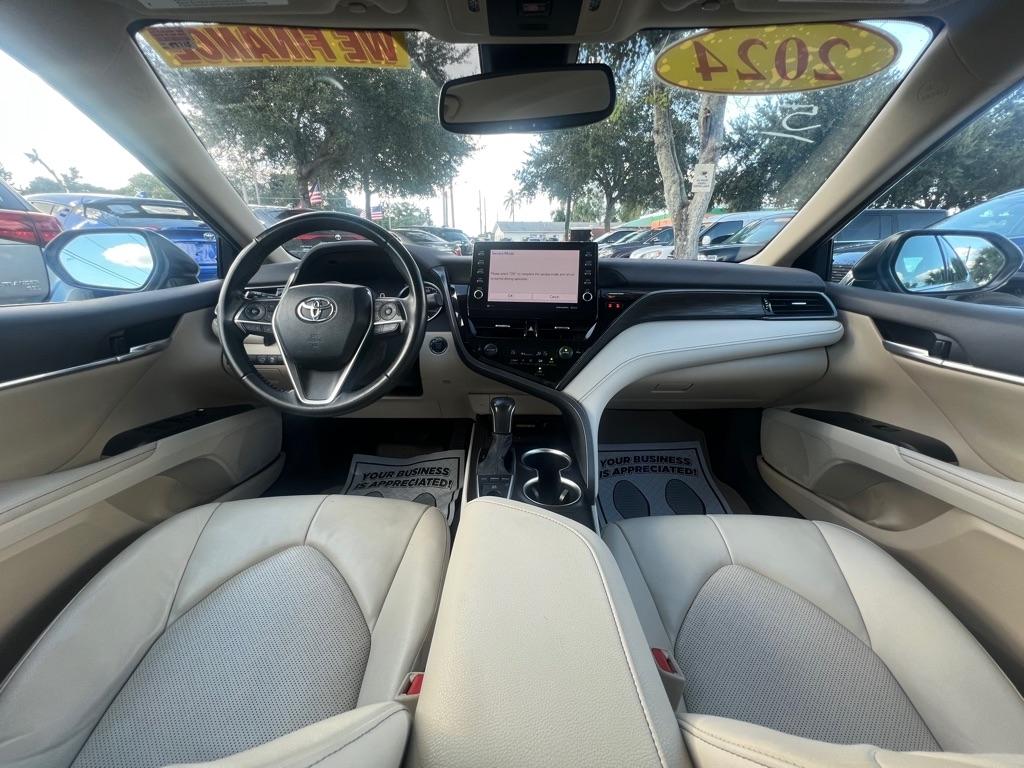 Toyota Camry XLE Auto (Natl) 2024