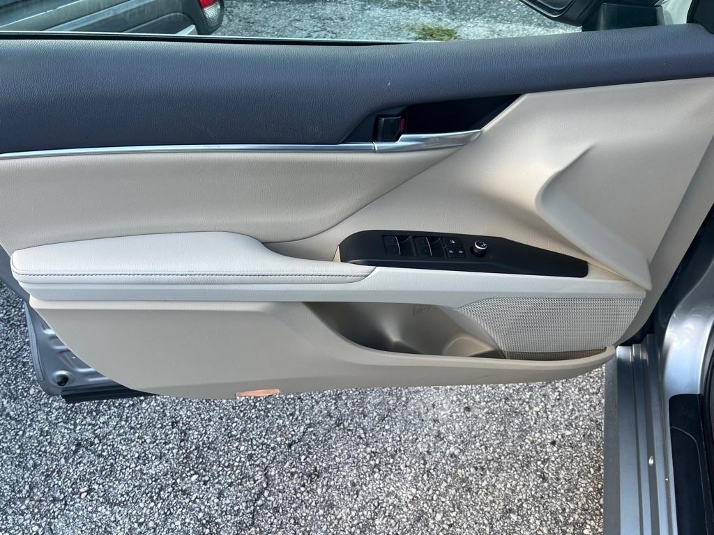 Toyota Camry XLE Auto (Natl) 2024