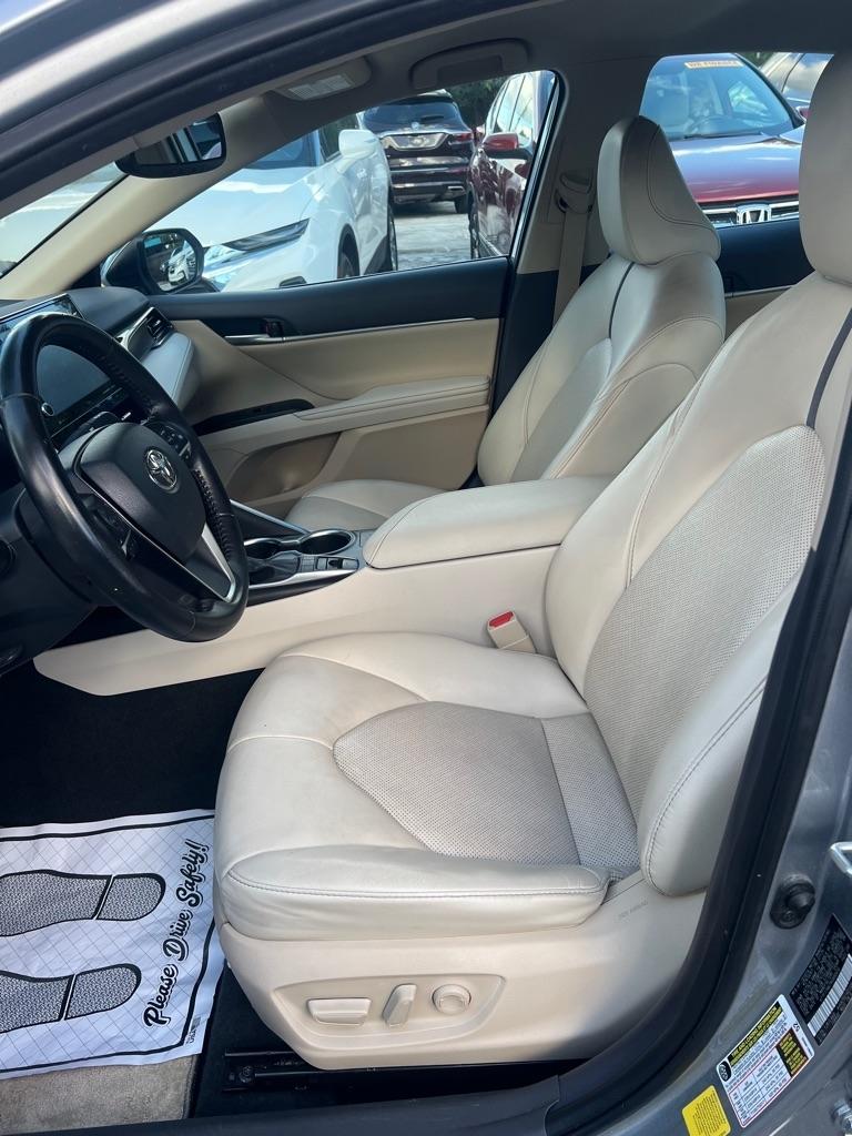 Toyota Camry XLE Auto (Natl) 2024