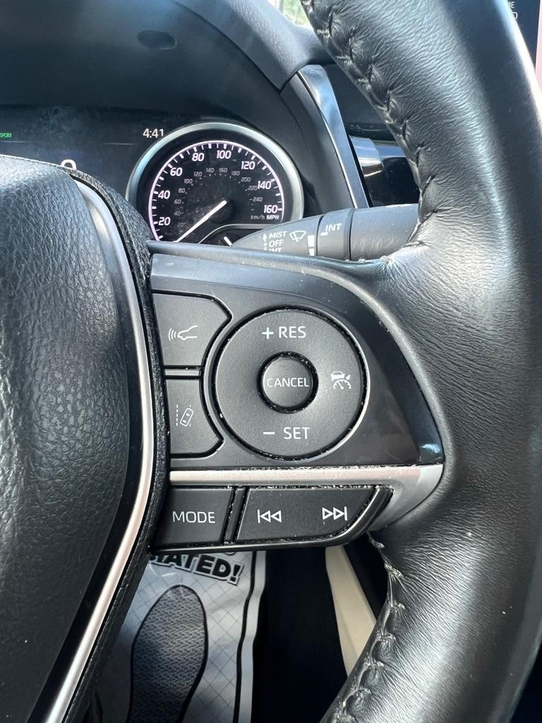 Toyota Camry XLE Auto (Natl) 2024