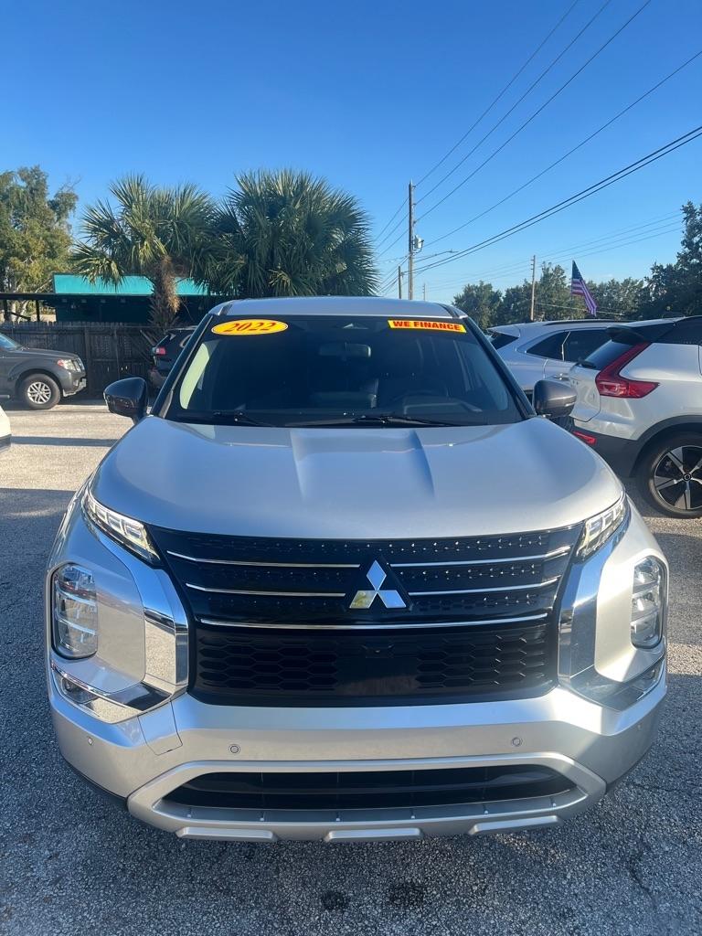Mitsubishi Outlander SE Launch Edition FWD 2022