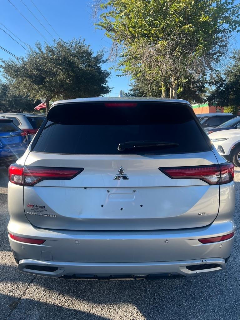 Mitsubishi Outlander SE Launch Edition FWD 2022