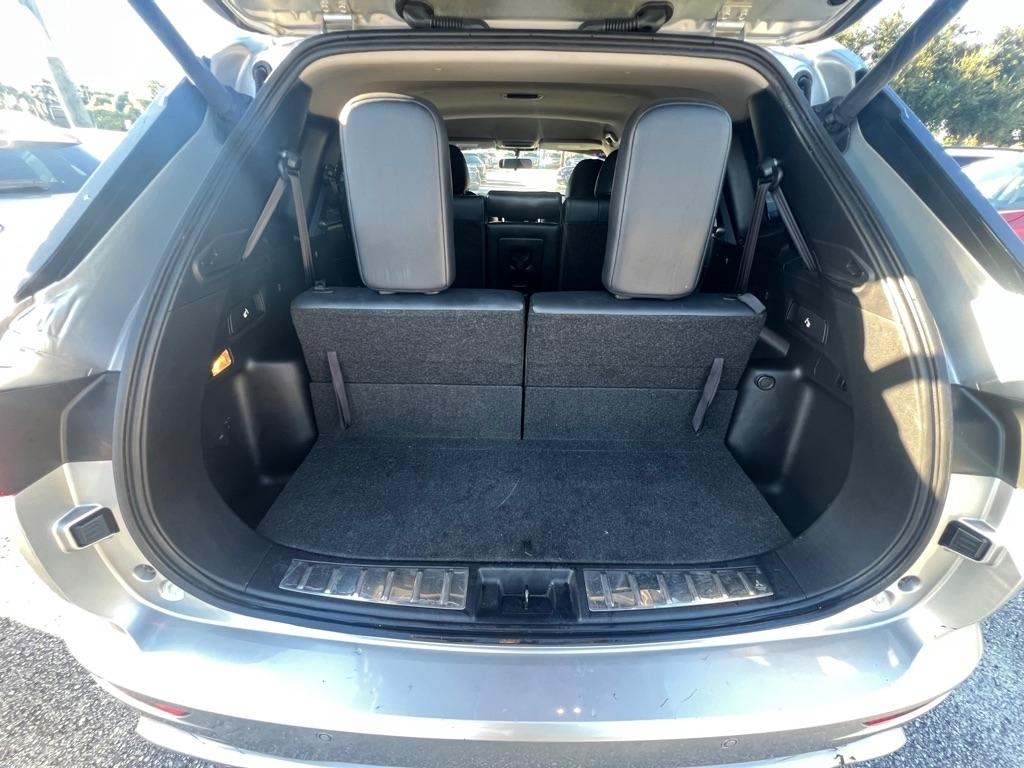 Mitsubishi Outlander SE Launch Edition FWD 2022