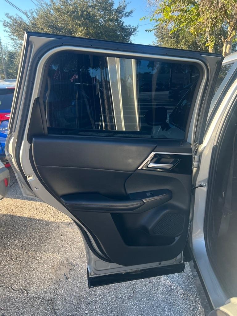 Mitsubishi Outlander SE Launch Edition FWD 2022
