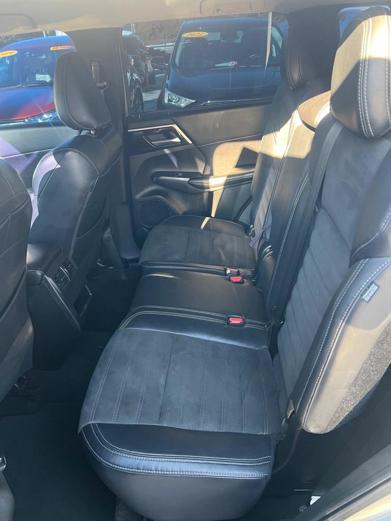 Mitsubishi Outlander SE Launch Edition FWD 2022