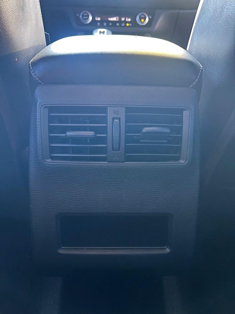 Mitsubishi Outlander SE Launch Edition FWD 2022