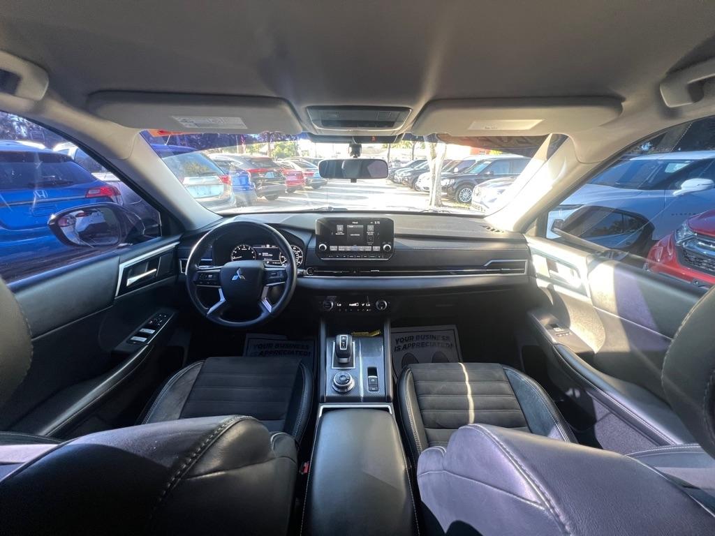 Mitsubishi Outlander SE Launch Edition FWD 2022