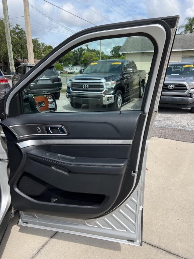 Ford Explorer FWD 4dr XLT 2016