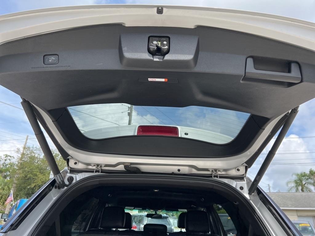 Ford Explorer FWD 4dr XLT 2016