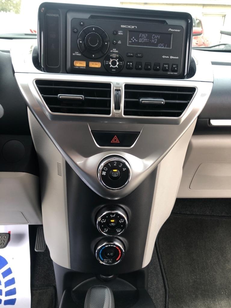 Scion iQ 3dr HB (Natl) 2013