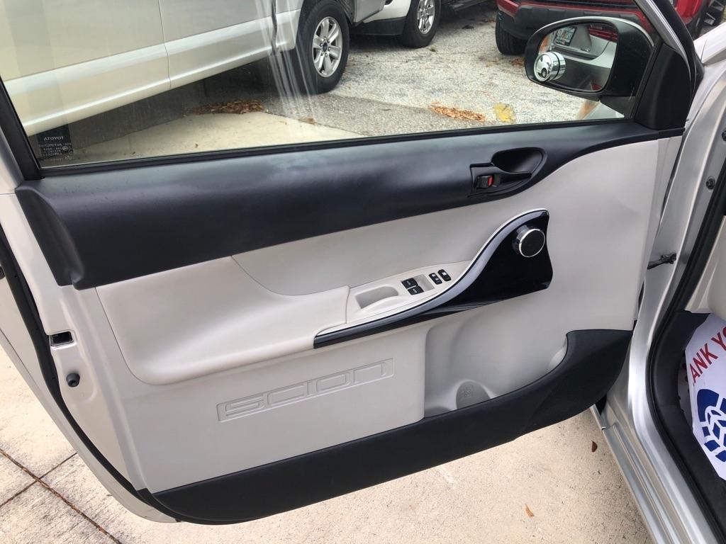 Scion iQ 3dr HB (Natl) 2013