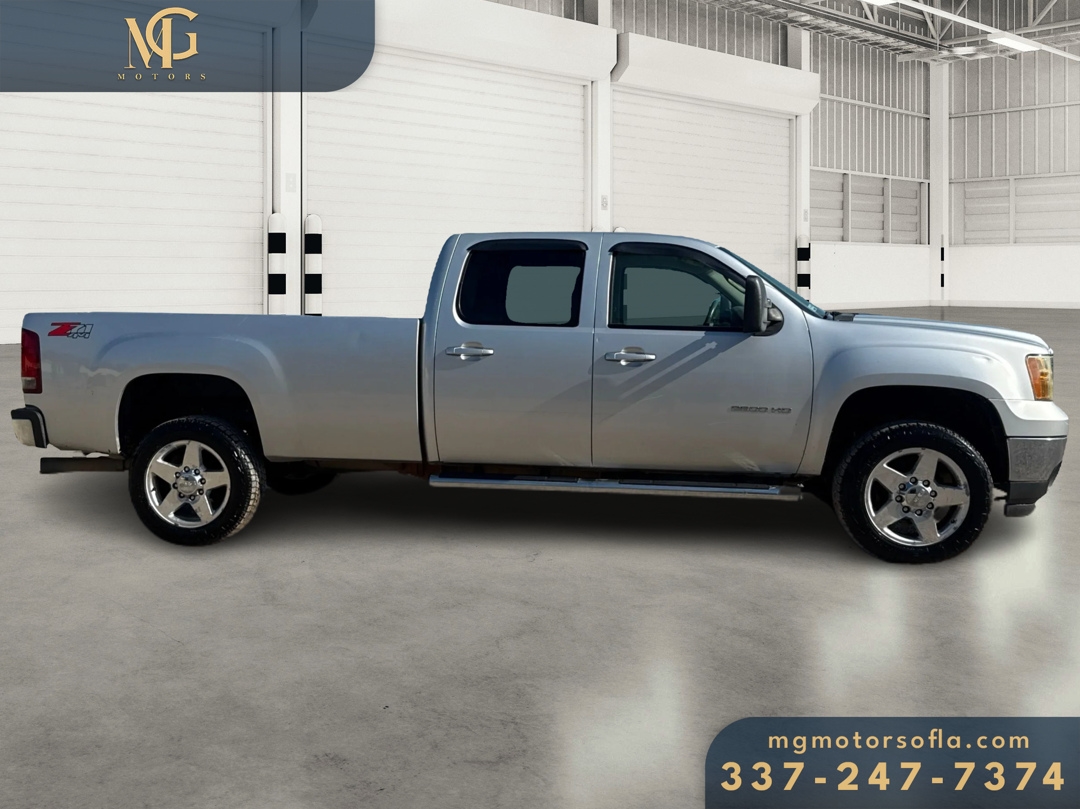 GMC Sierra 2500HD SLT Crew Cab 4WD 2013 GMC Sierra 2500HD SLT Crew Cab 4WD 2013