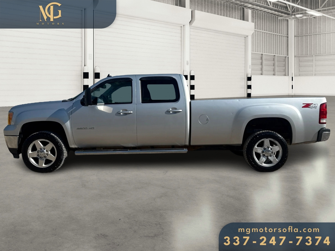 GMC Sierra 2500HD SLT Crew Cab 4WD 2013 GMC Sierra 2500HD SLT Crew Cab 4WD 2013