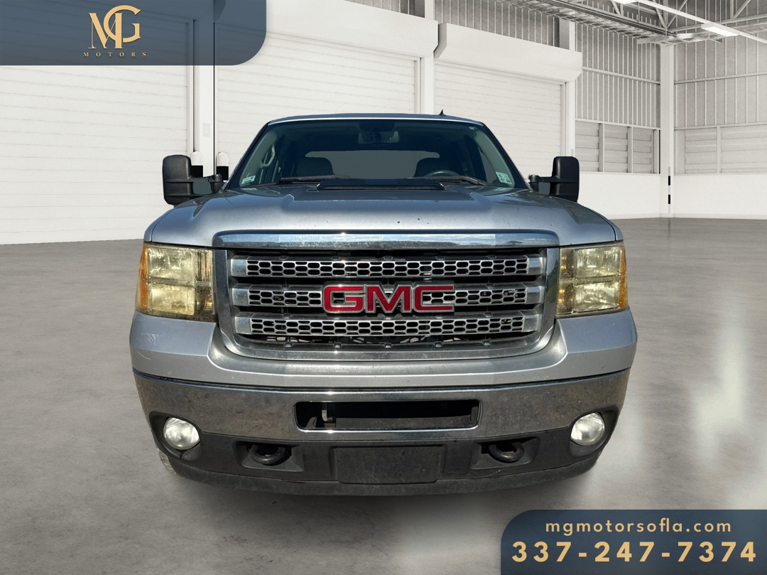 GMC Sierra 2500HD SLT Crew Cab 4WD 2013 GMC Sierra 2500HD SLT Crew Cab 4WD 2013