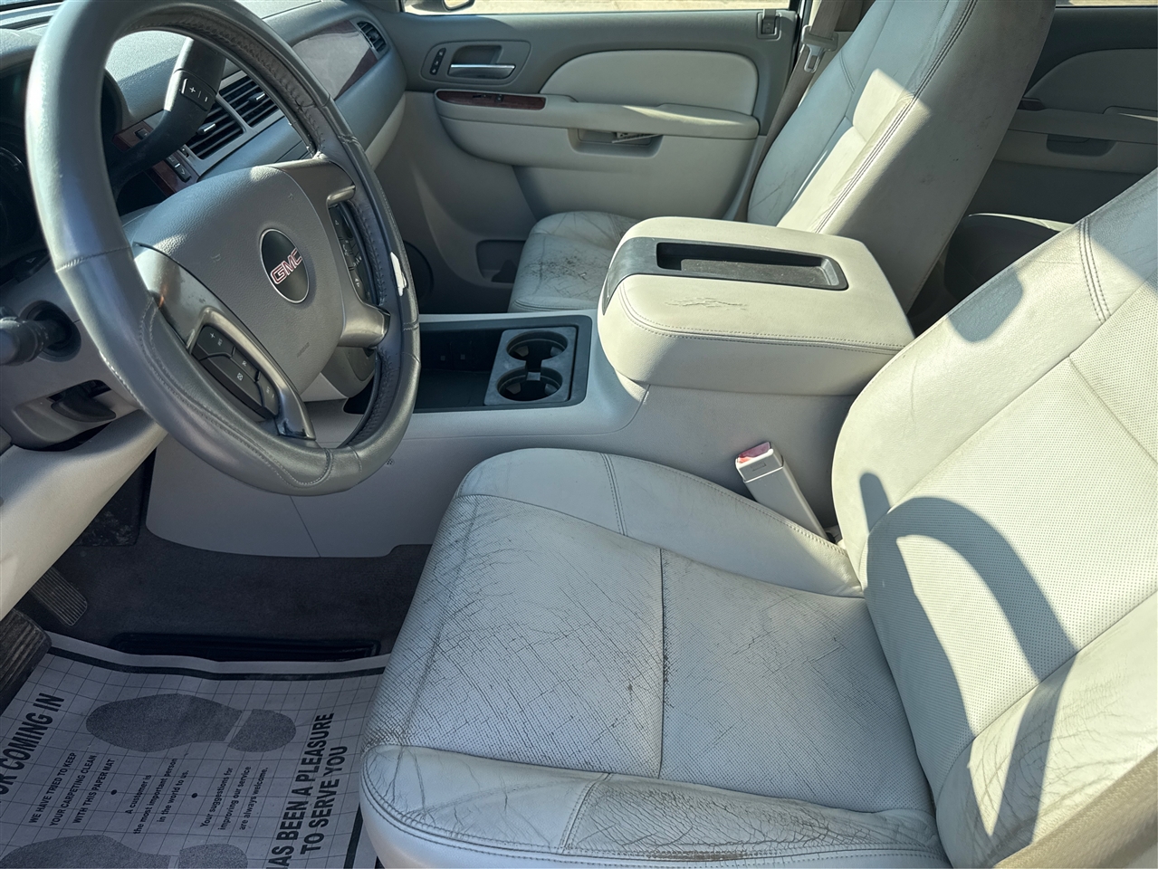 GMC Sierra 2500HD SLT Crew Cab 4WD 2013 GMC Sierra 2500HD SLT Crew Cab 4WD 2013