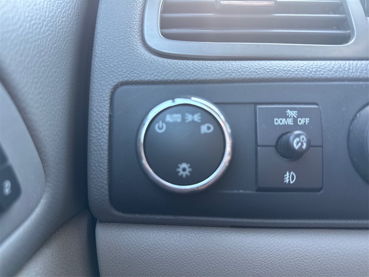 GMC Sierra 2500HD SLT Crew Cab 4WD 2013 GMC Sierra 2500HD SLT Crew Cab 4WD 2013