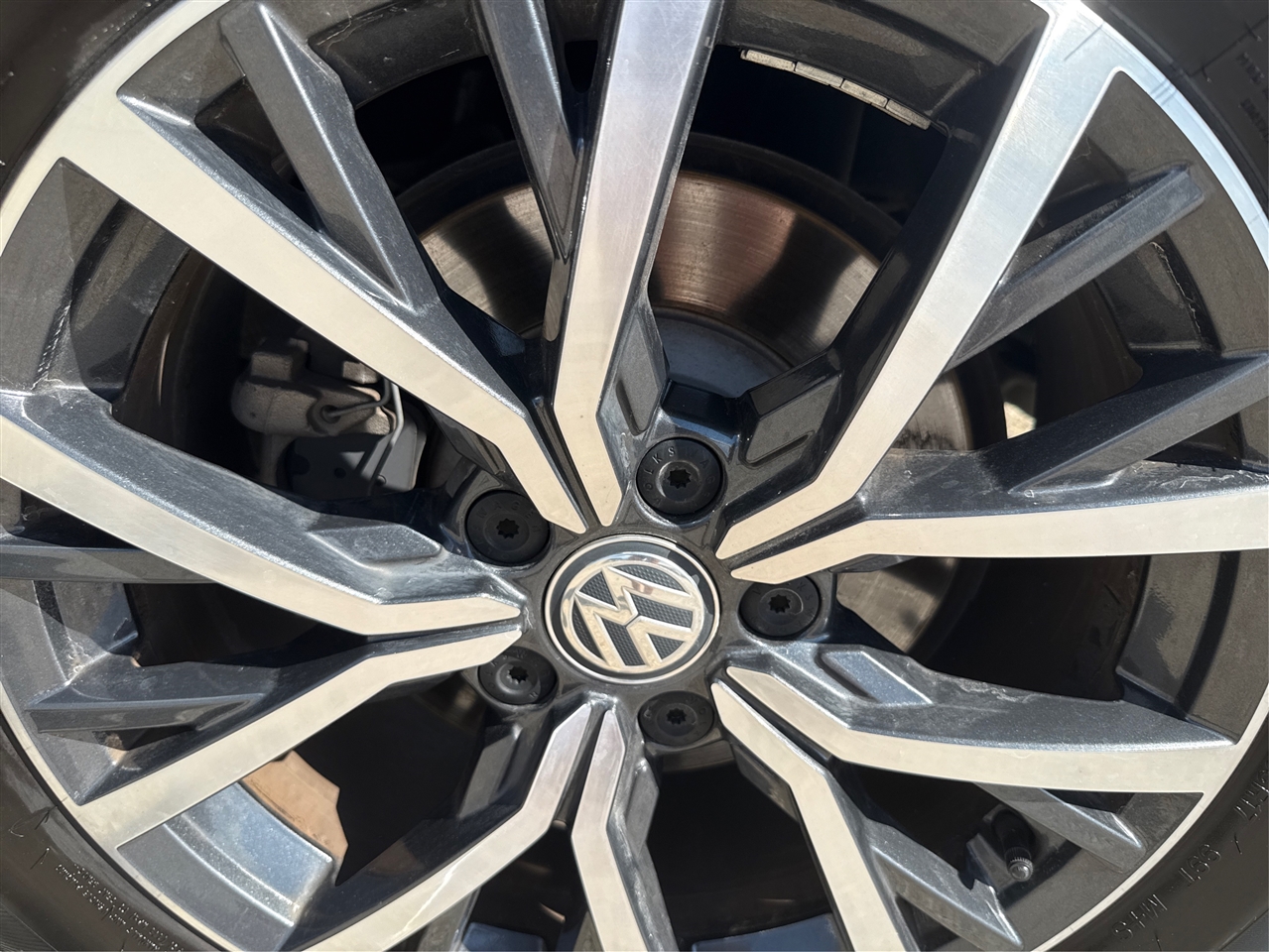 Volkswagen Tiguan SEL 2019 Volkswagen Tiguan SEL 2019