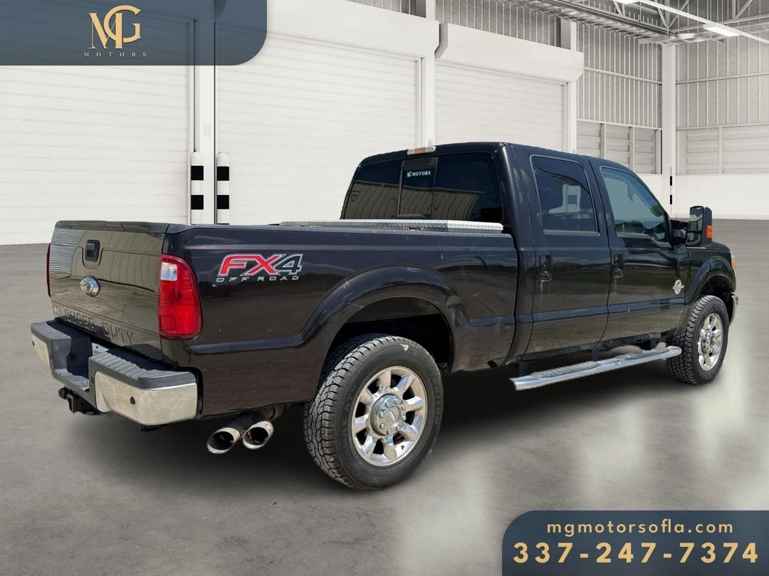 Ford F-250 SD Lariat Crew Cab 4WD 2013