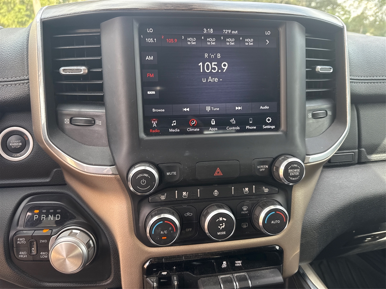 RAM 1500 Laramie Quad Cab 4WD 2020 RAM 1500 Laramie Quad Cab 4WD 2020