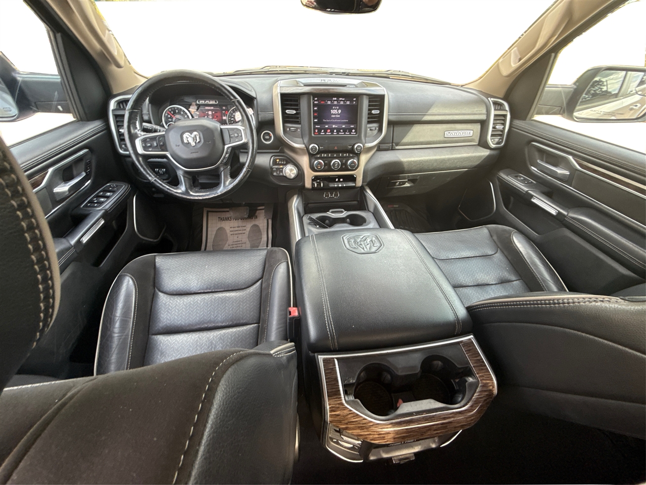 RAM 1500 Laramie Quad Cab 4WD 2020 RAM 1500 Laramie Quad Cab 4WD 2020