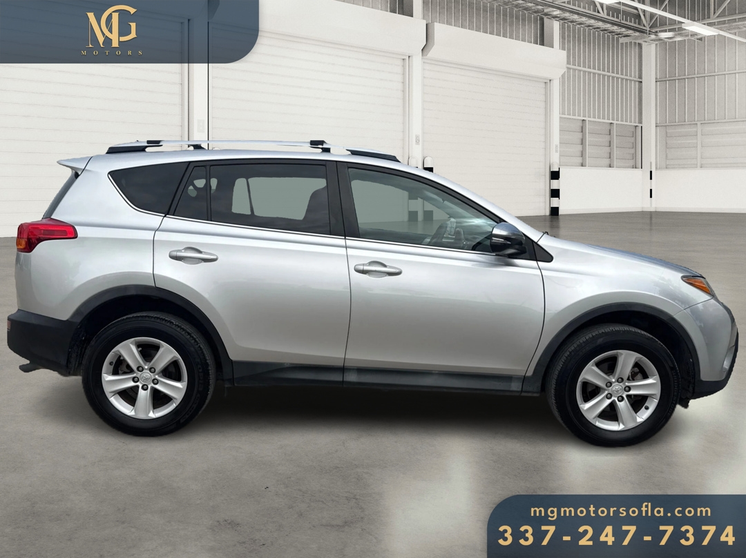 Toyota RAV4 XLE FWD 2014