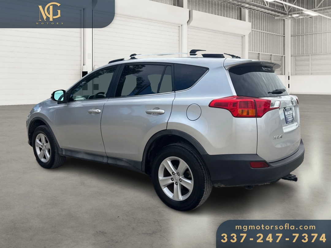 Toyota RAV4 XLE FWD 2014