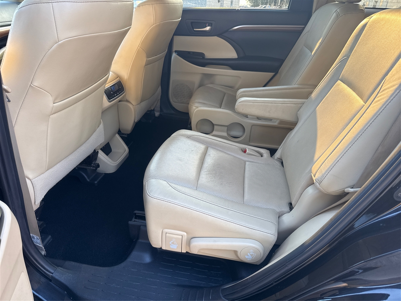 Toyota Highlander Limited FWD V6 2019