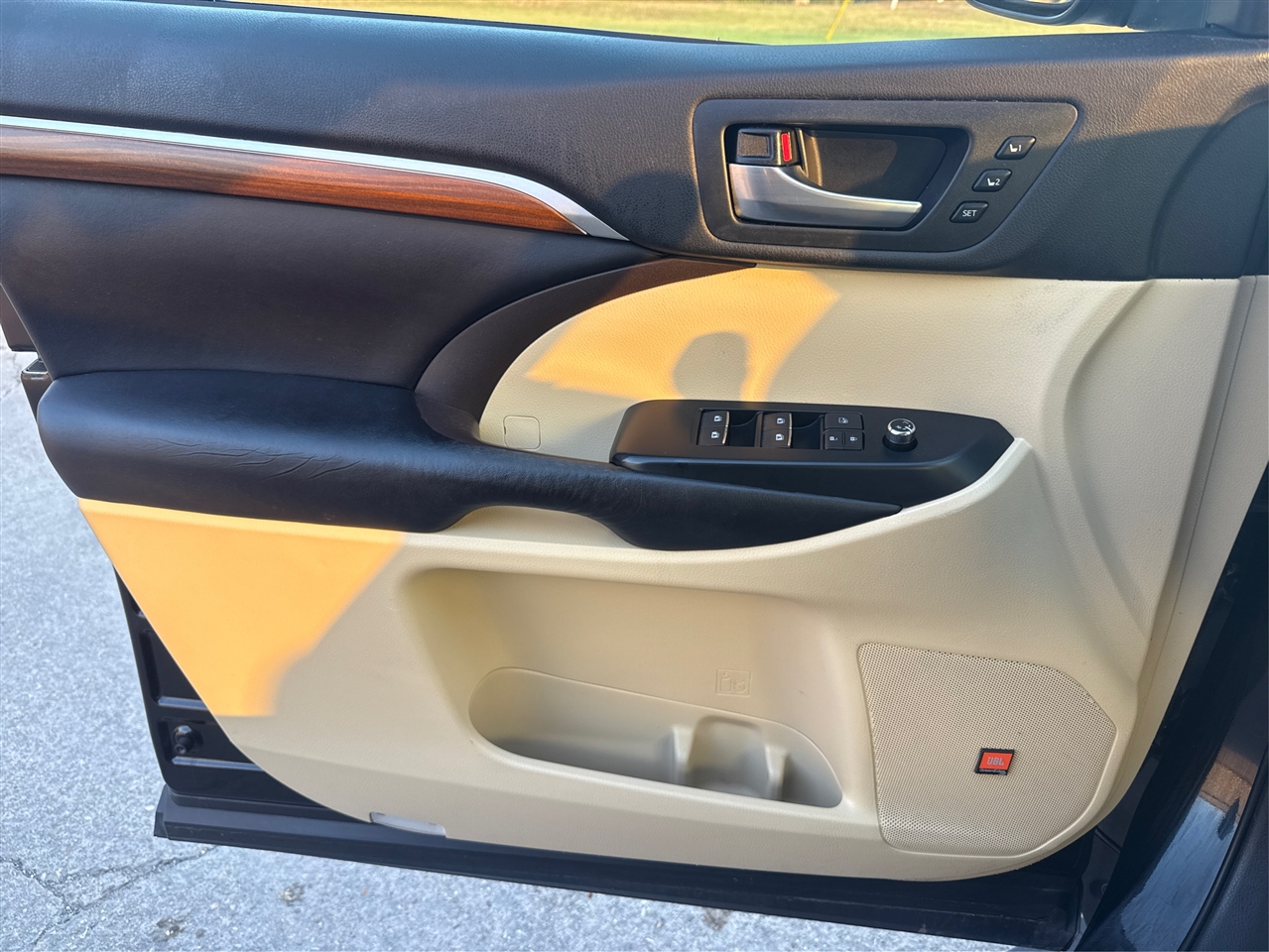 Toyota Highlander Limited FWD V6 2019