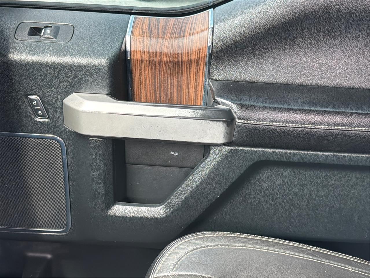 Ford F-150 Lariat SuperCrew 5.5-ft. Bed 4WD 2015