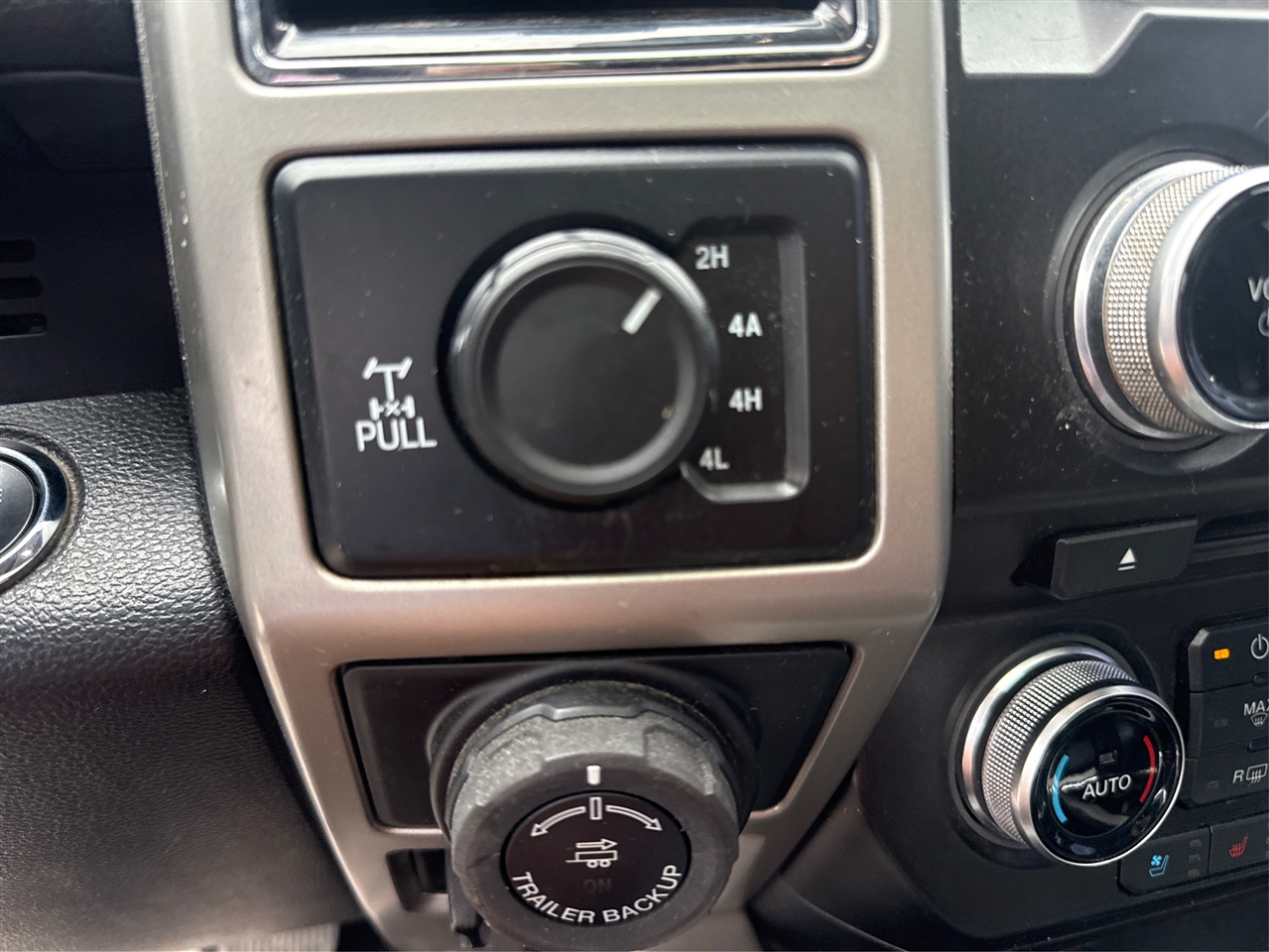 Ford F-150 Lariat SuperCrew 5.5-ft. Bed 4WD 2018